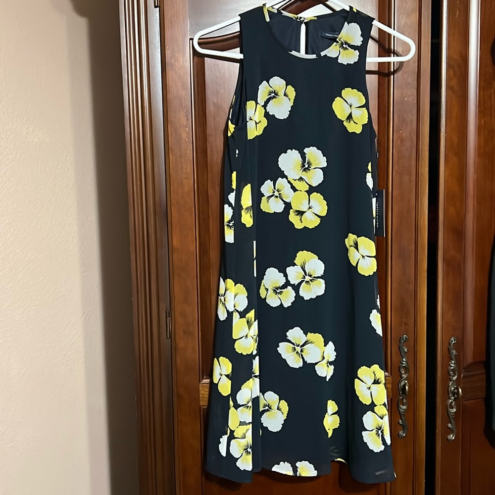 NWT TOMMY HILFIGER navy & yellow floral dress Size 2
